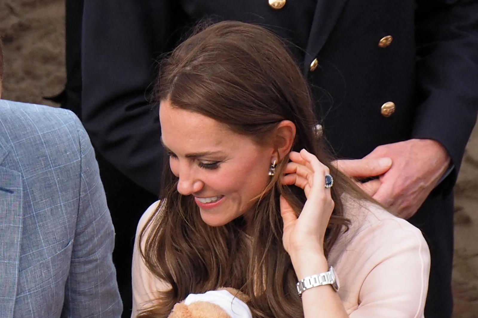 A Royal Affair: The Love Story Behind Kate Middleton's Iconic Sapphire Ring - image 1