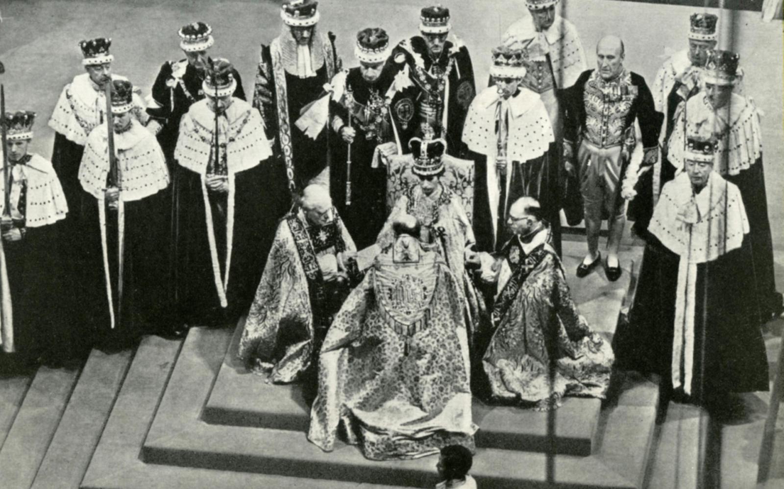 From Reserved Royal to Sovereign Superstar: Incredible Story of Elizabeth II - image 4