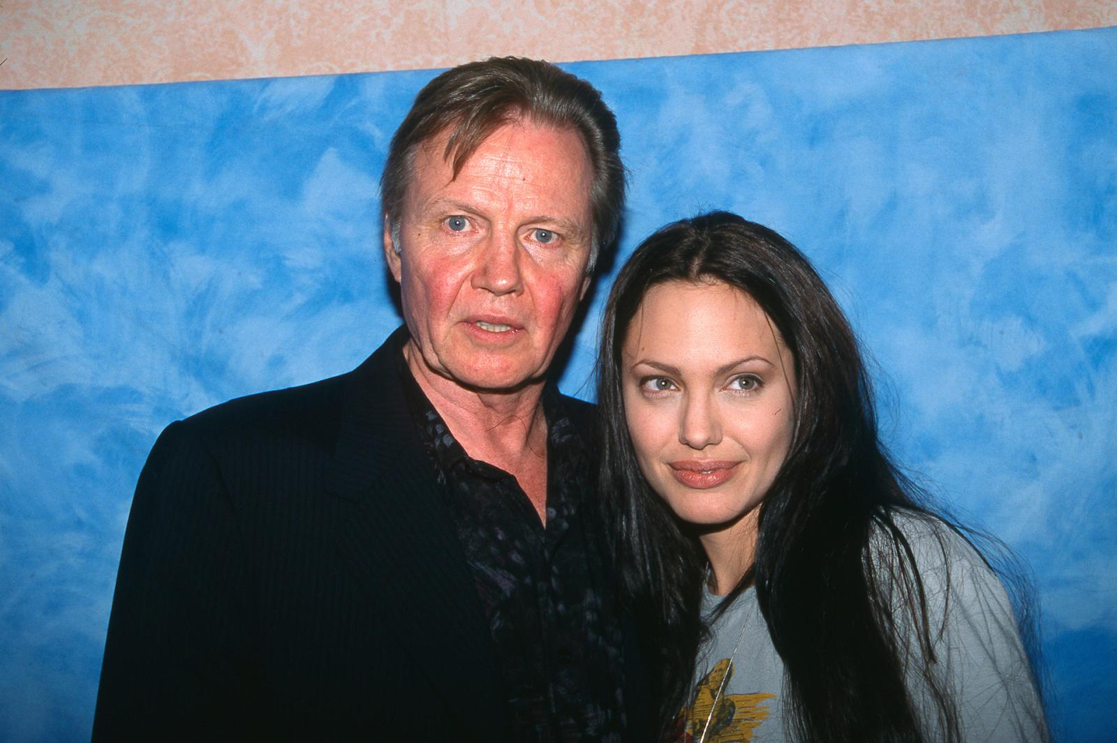 A Father-Daughter Rift: The Story of Angelina Jolie and Jon Voight's Feud - image 3