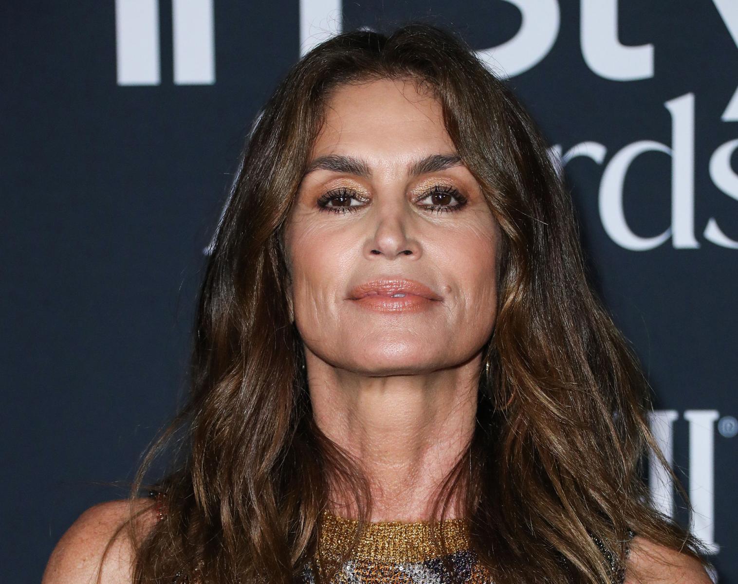 Breaking Stereotypes: These 5 Supermodels over 50 are Still Killing it - image 3