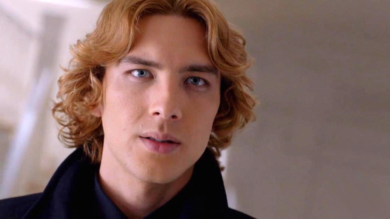 7 Hottest American Horror Story Actors, According to Reddit - image 6