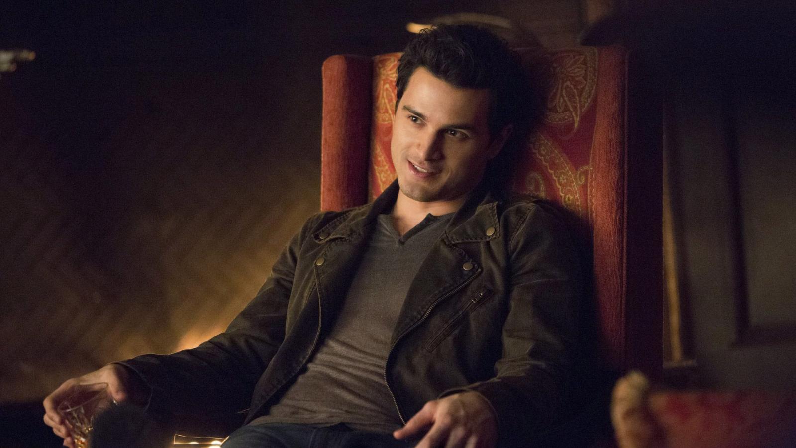 10 Hottest The Vampire Diaries Characters, Ranked by Reddit - image 4