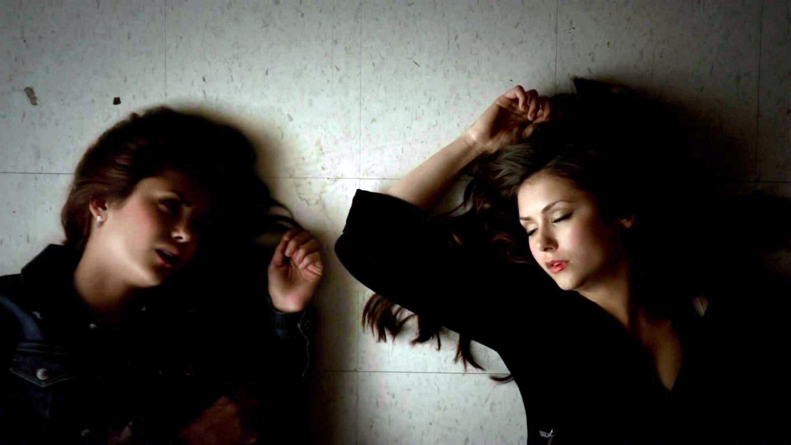 8 Vampire Diaries Episodes With the Most Shocking Cliffhangers - image 3