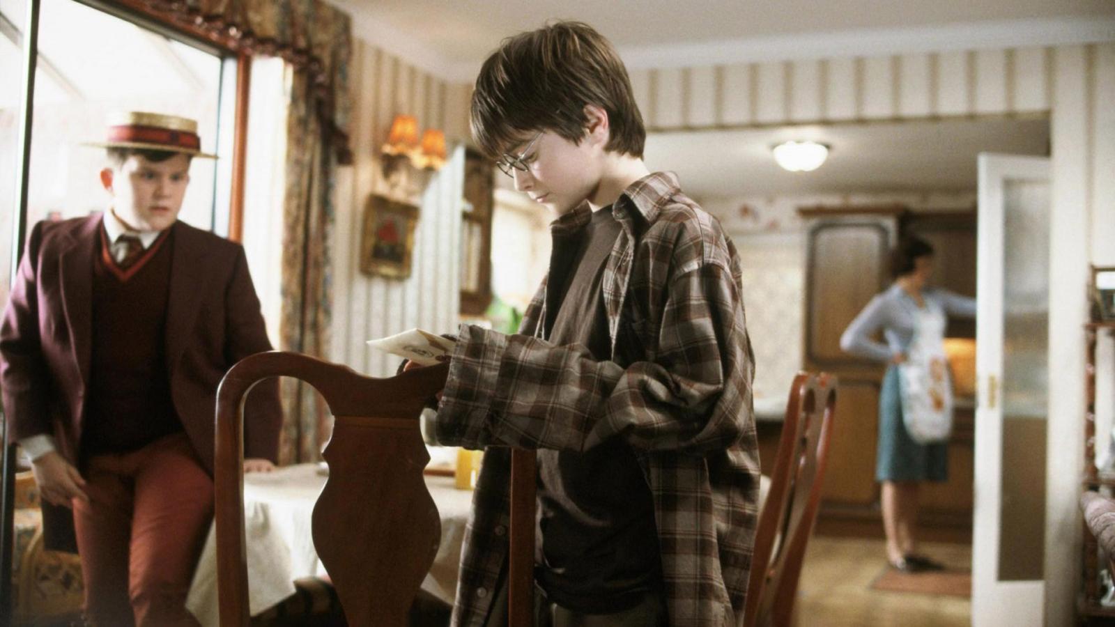 7 Harry Potter Film Moments That Feel Unbearably Cringe in 2023 - image 1