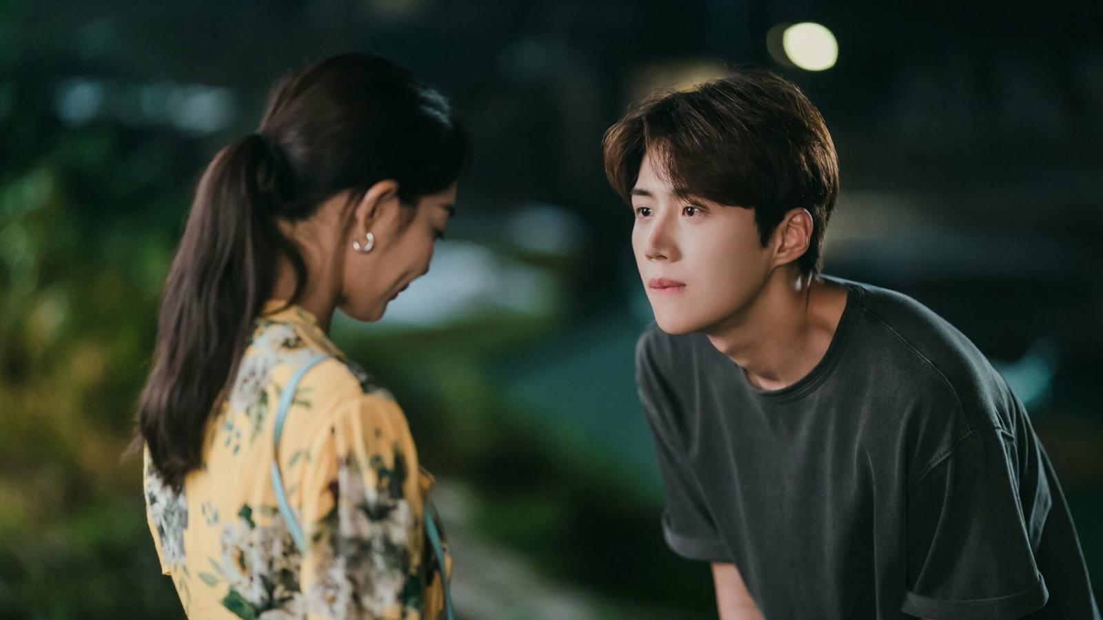 7 Light-Hearted K-Dramas to Distract You From Everyday Stress - image 7