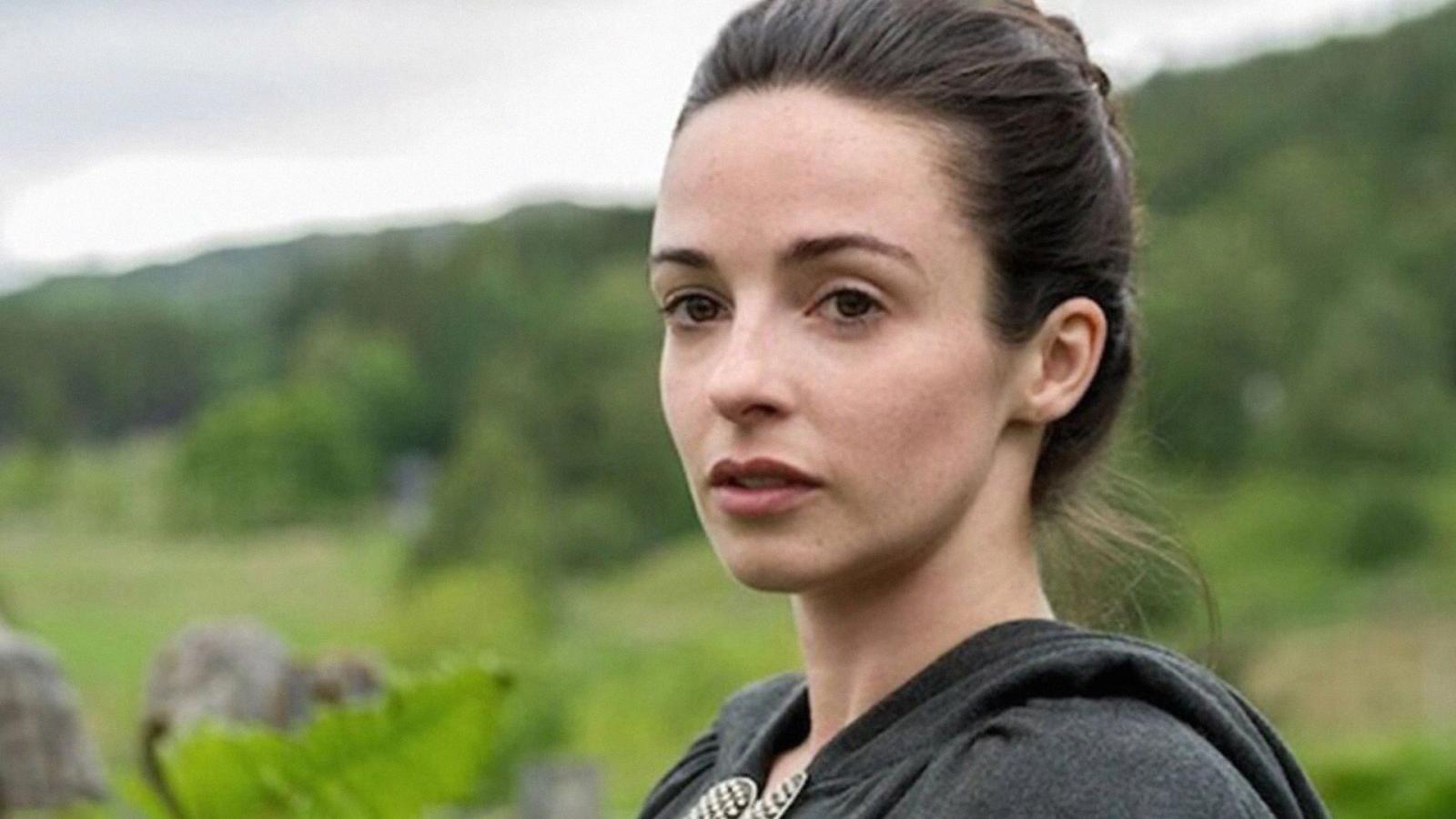 2 Outlander Stars Nearly Got Claire Fraser Role Instead of Caitriona Balfe - image 2