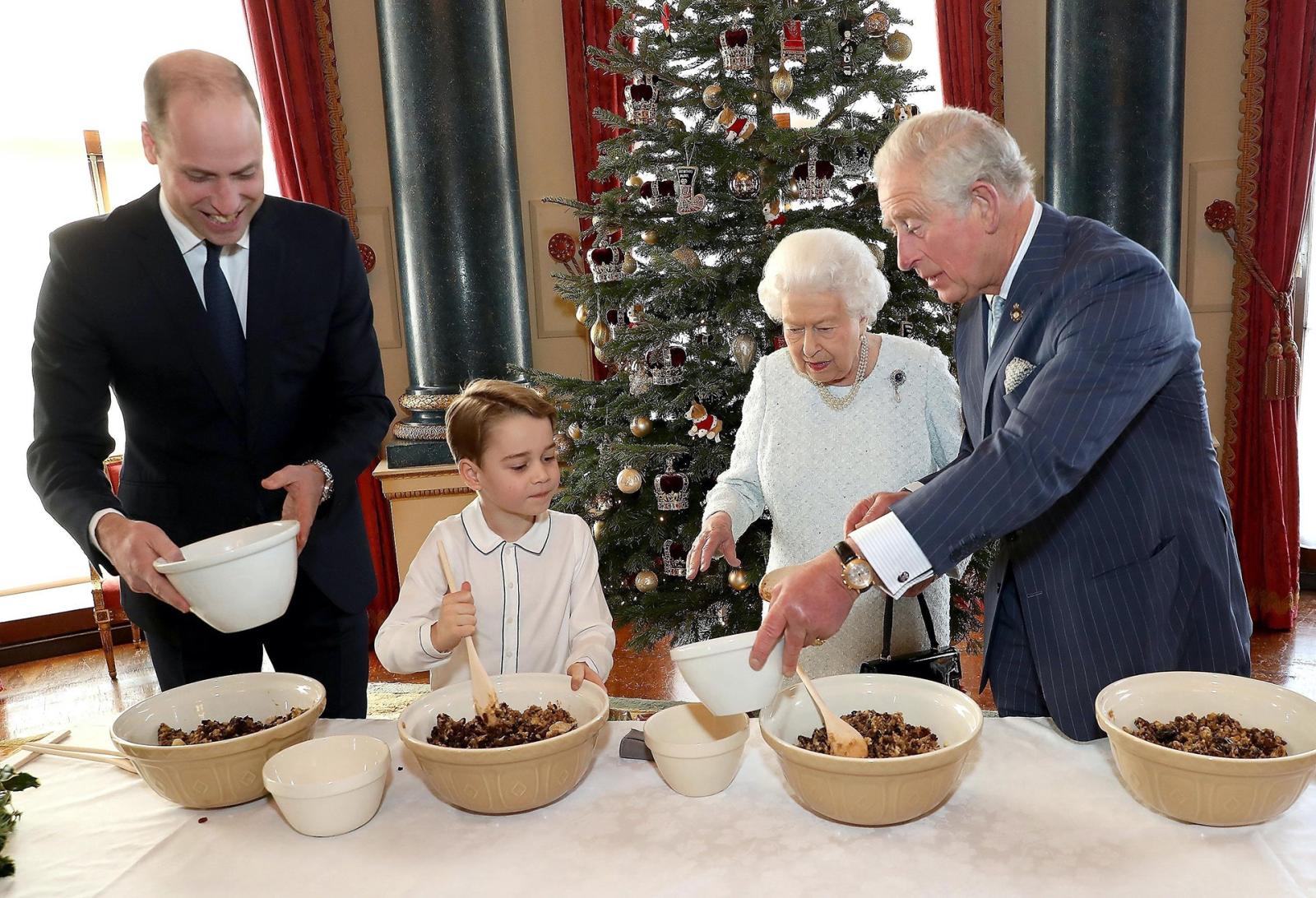 Royal Feast: Inside the British Royal Family's Christmas Menu - image 2