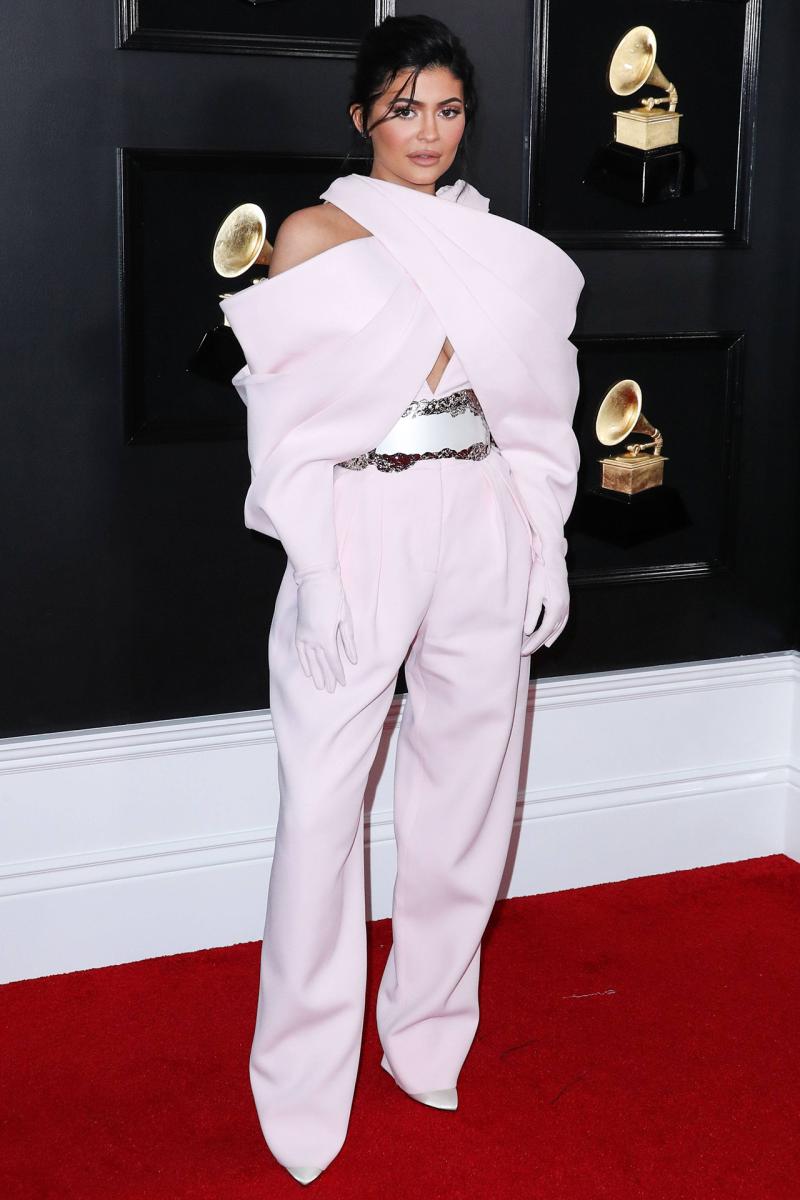 Worst-Dressed at the Grammys: The 10 Most Controversial Outfits of All Time - image 5
