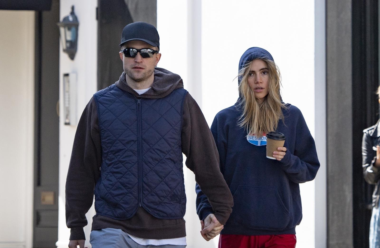 From Bradley Cooper to Robert Pattinson: Suki Waterhouse's Most Famous Relationships - image 4