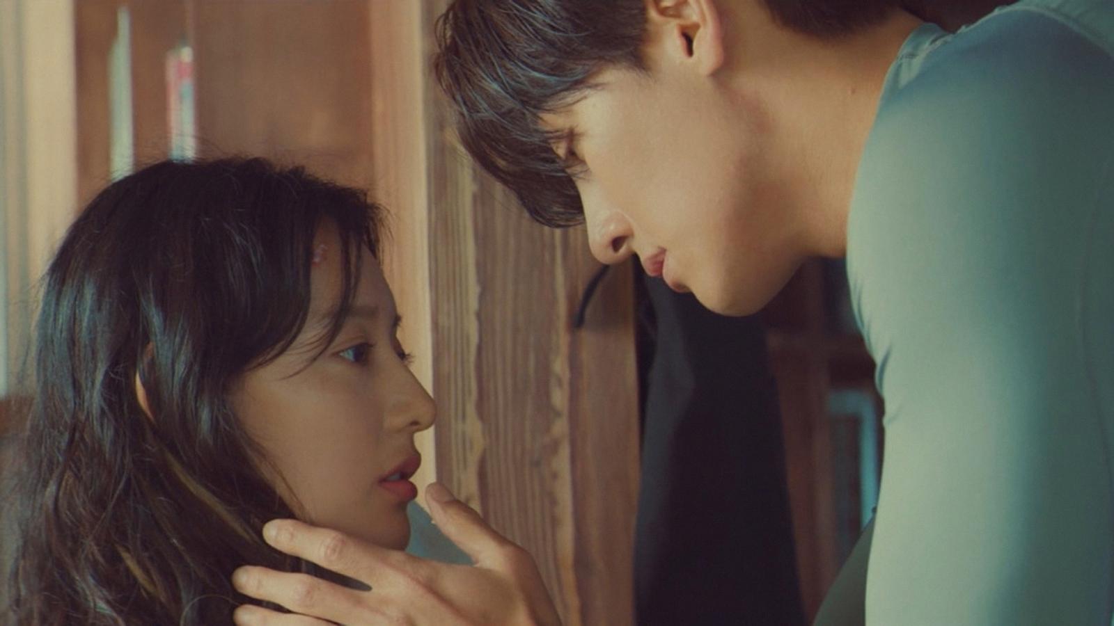 7 Korean Dramas on Netflix With Enough Action to Balance All That Romance - image 1