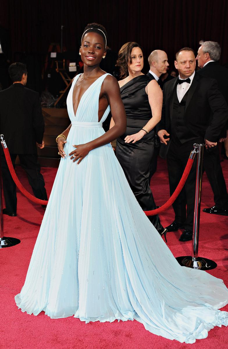 Reddit's Definitive List of the 10 Most Iconic Oscars Looks of All Time - image 7