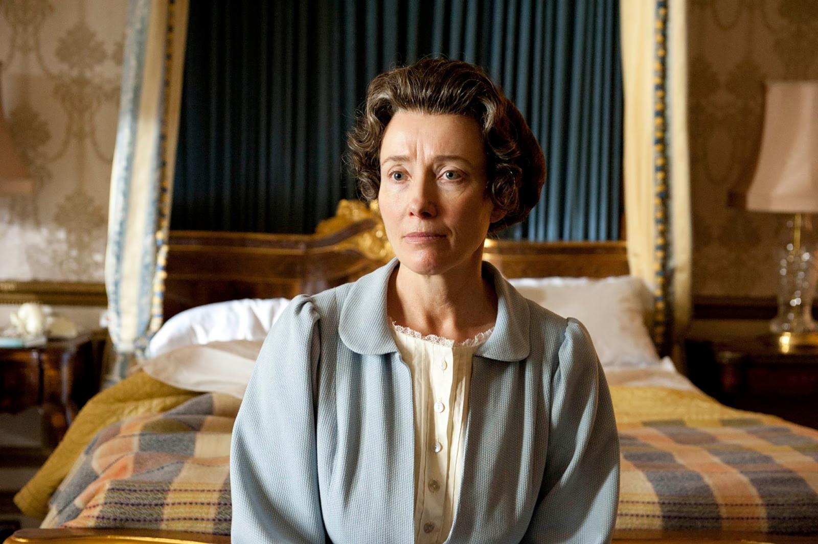 7 Actresses Who Portrayed Elizabeth II In Movies and TV Shows - image 7