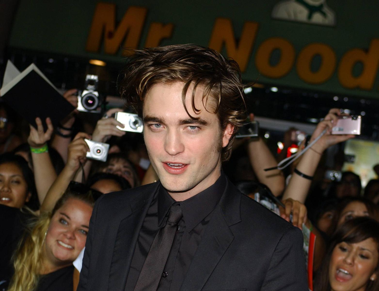 Robert Pattinson's Wild Teenage Years: Expulsion and Audition Scandals - image 2