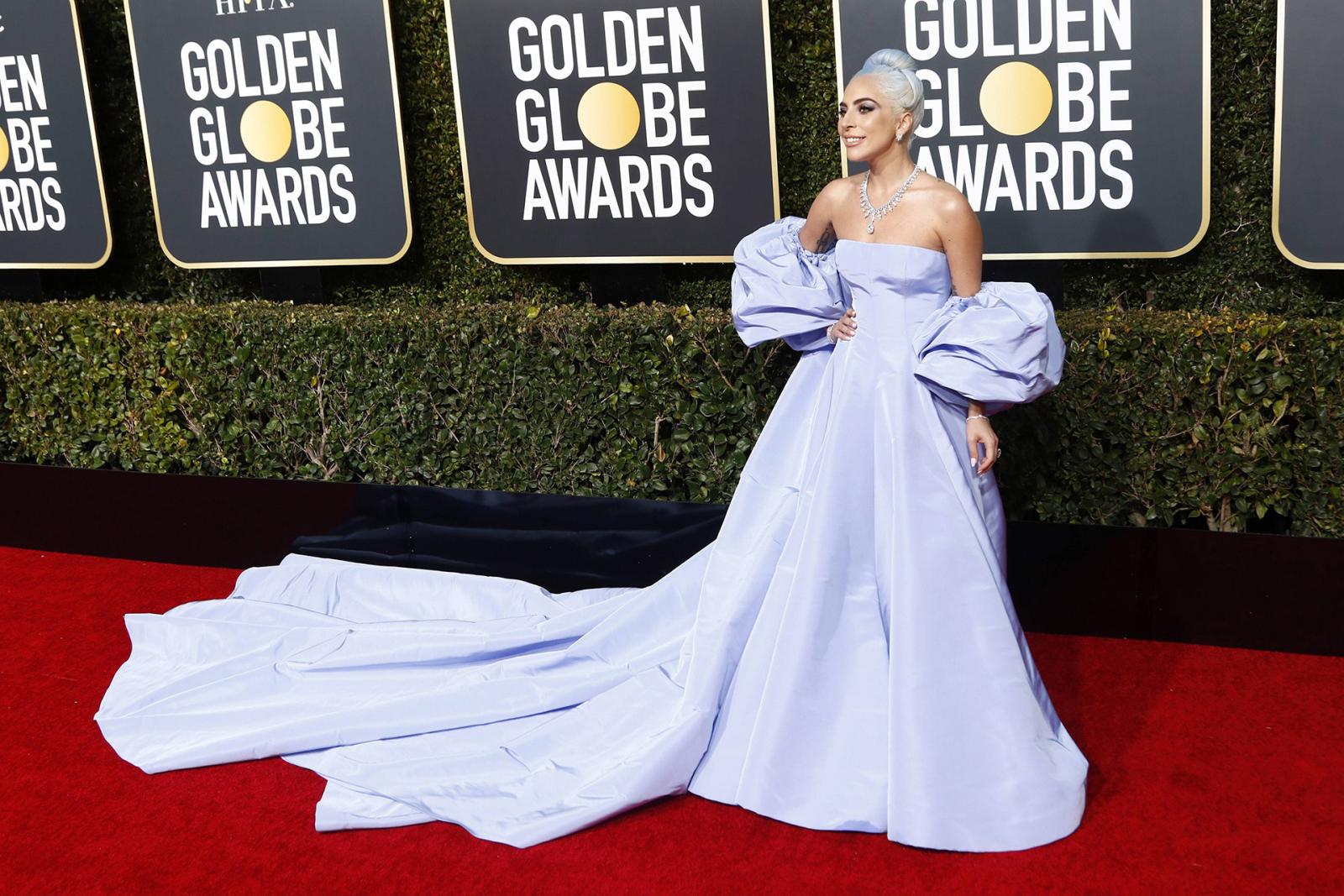 Fairytale Fashion: 5 Celebs Who Pulled Cinderella on the Red Carpet - image 5
