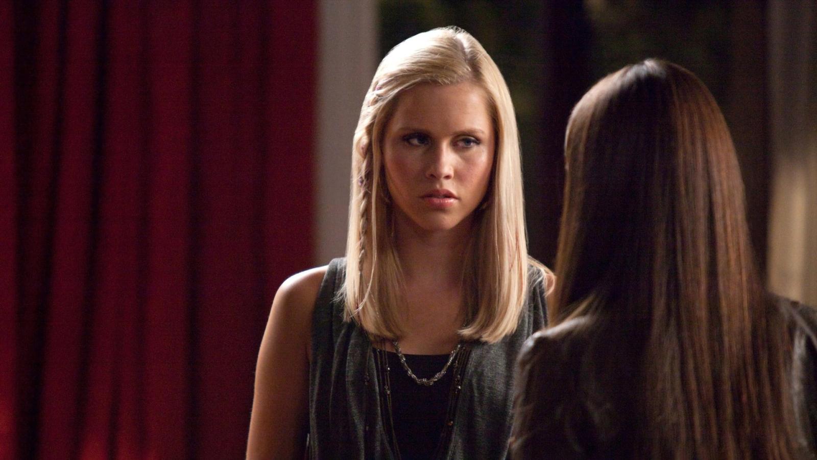 10 Hottest The Vampire Diaries Characters, Ranked by Reddit - image 1