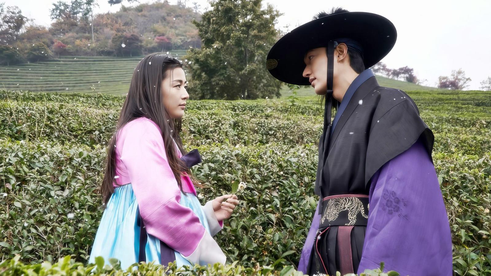 Top 10 Romantic K-Dramas to Binge Watch (Happy Ending is Guaranteed) - image 2