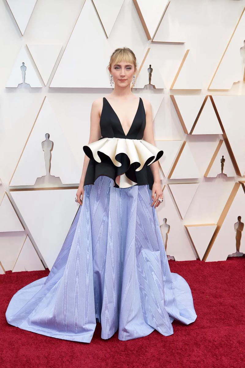 Fashion Fails: The 7 Most Ridiculous Outfits from the Oscars Red Carpet - image 7