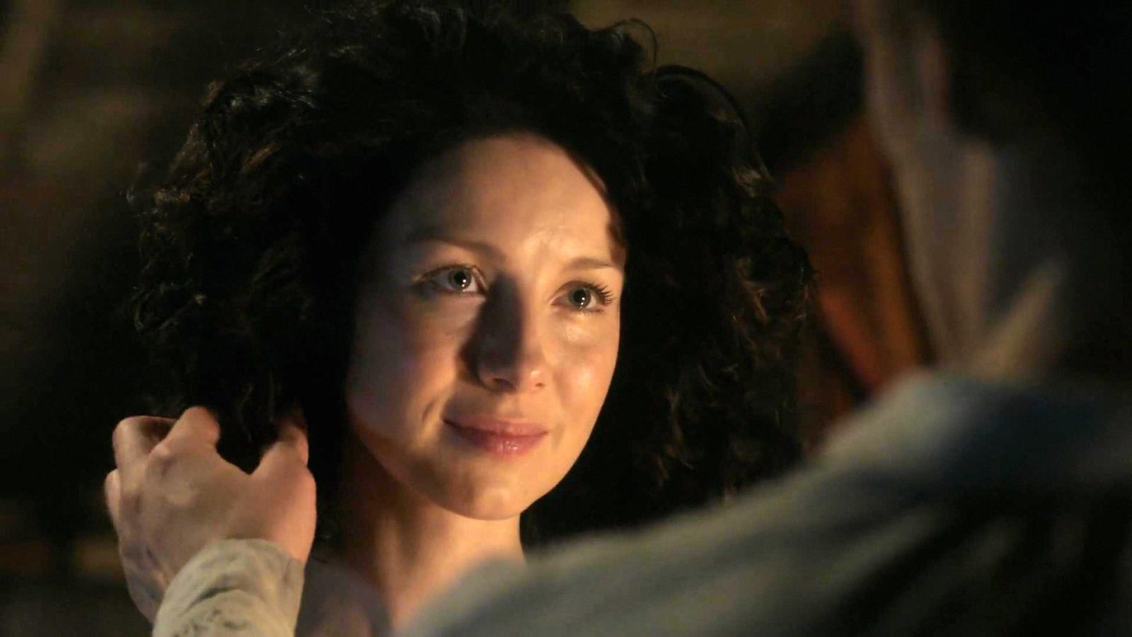 Outlander Gave Us Its Sexiest Scene All the Way Back in Season 3 - image 1