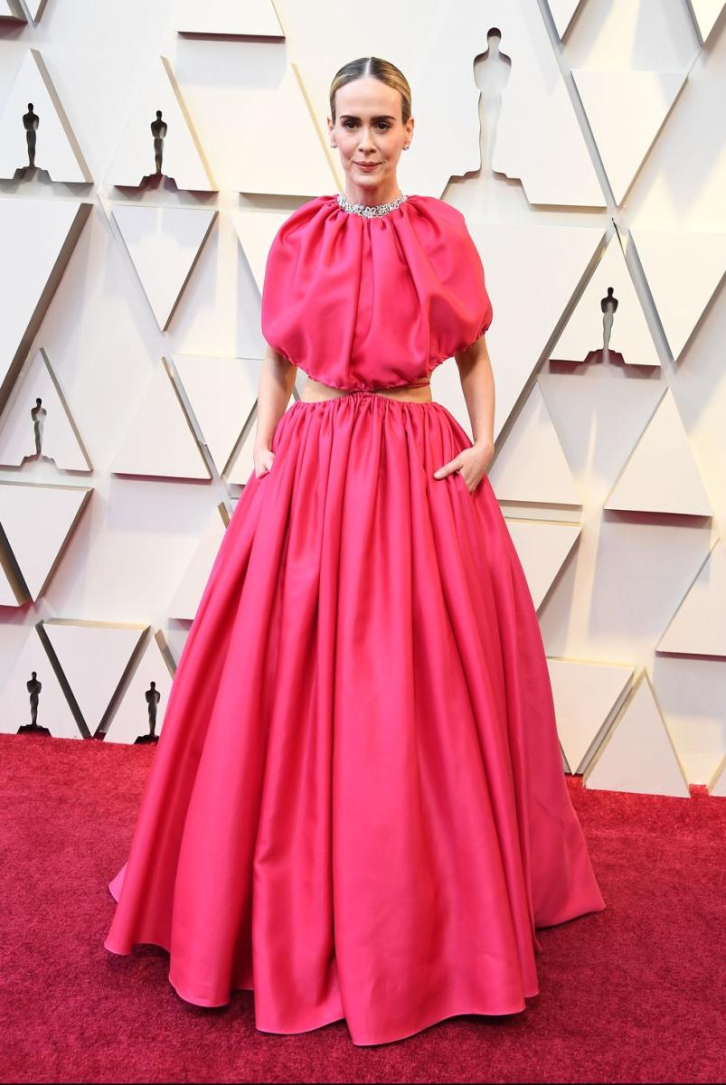 These Oscars Red Carpet Outfits Are So Bad, We Can't Stop Laughing - image 7