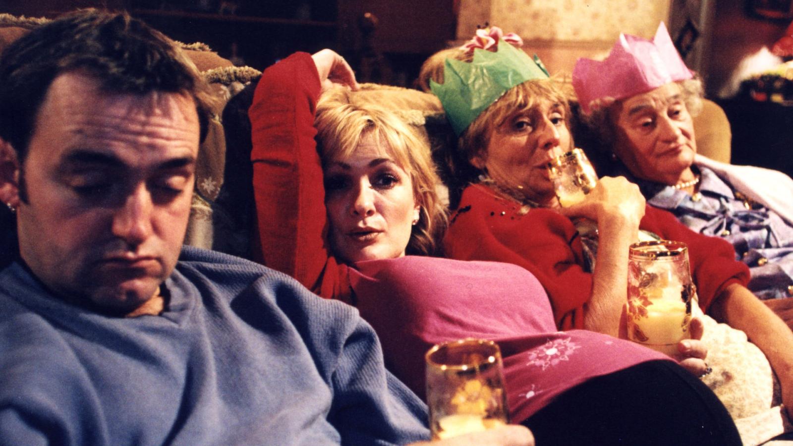 15 Best British Sitcoms of All Time (Including Some Lesser-Known Ones) - image 12