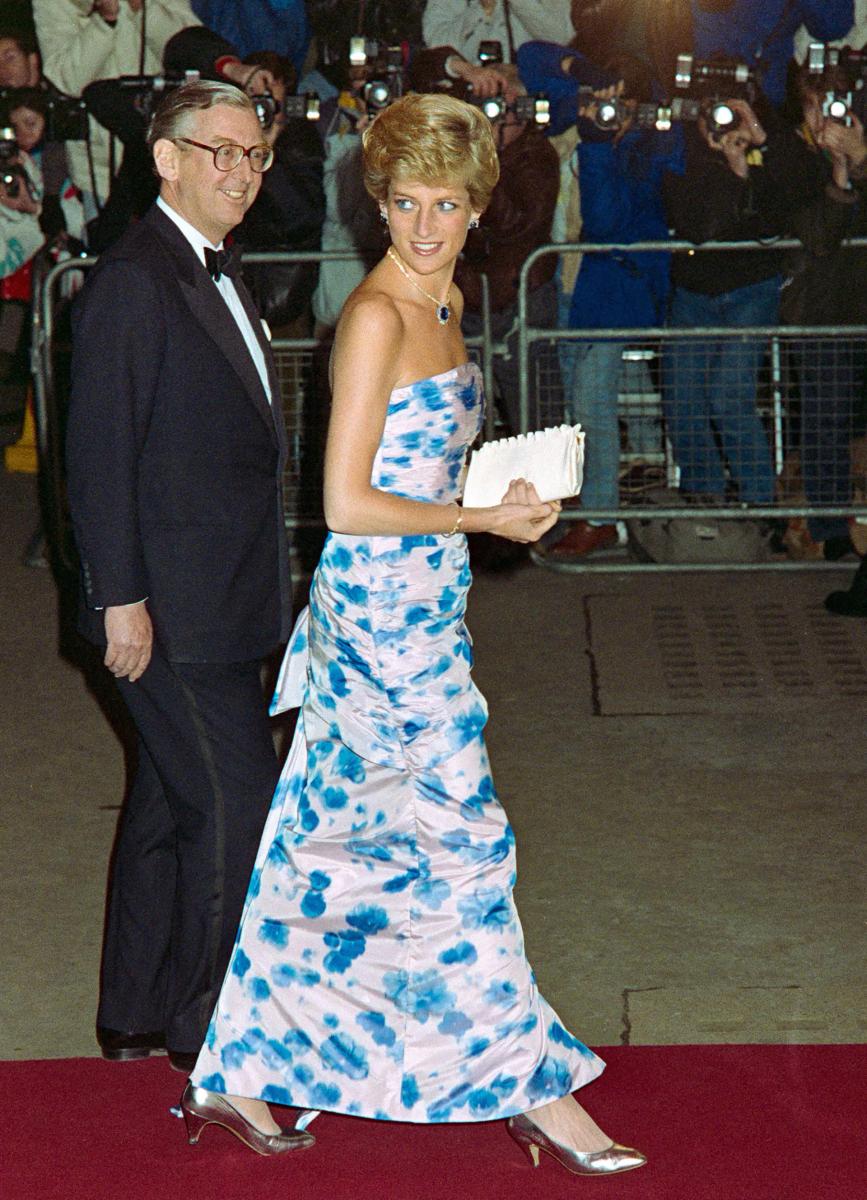 A Royal Secret: Why Princess Diana Always Carried Tiny Clutches - image 1