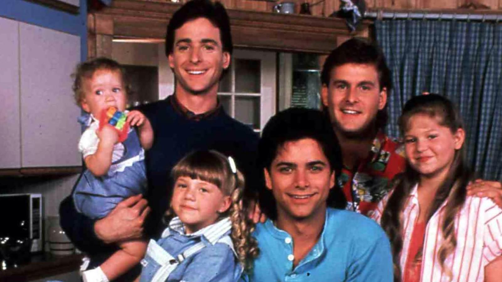 15 Nostalgic Sitcoms That Make for Perfect Comfort Viewing - image 3