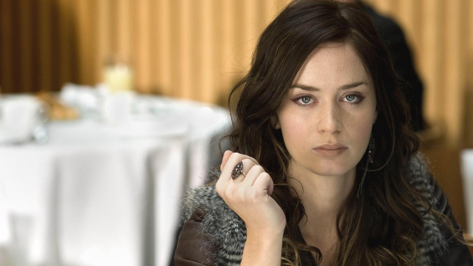 9 Emily Blunt Movies That Went Unnoticed but Deserve Fans' Attention - image 7