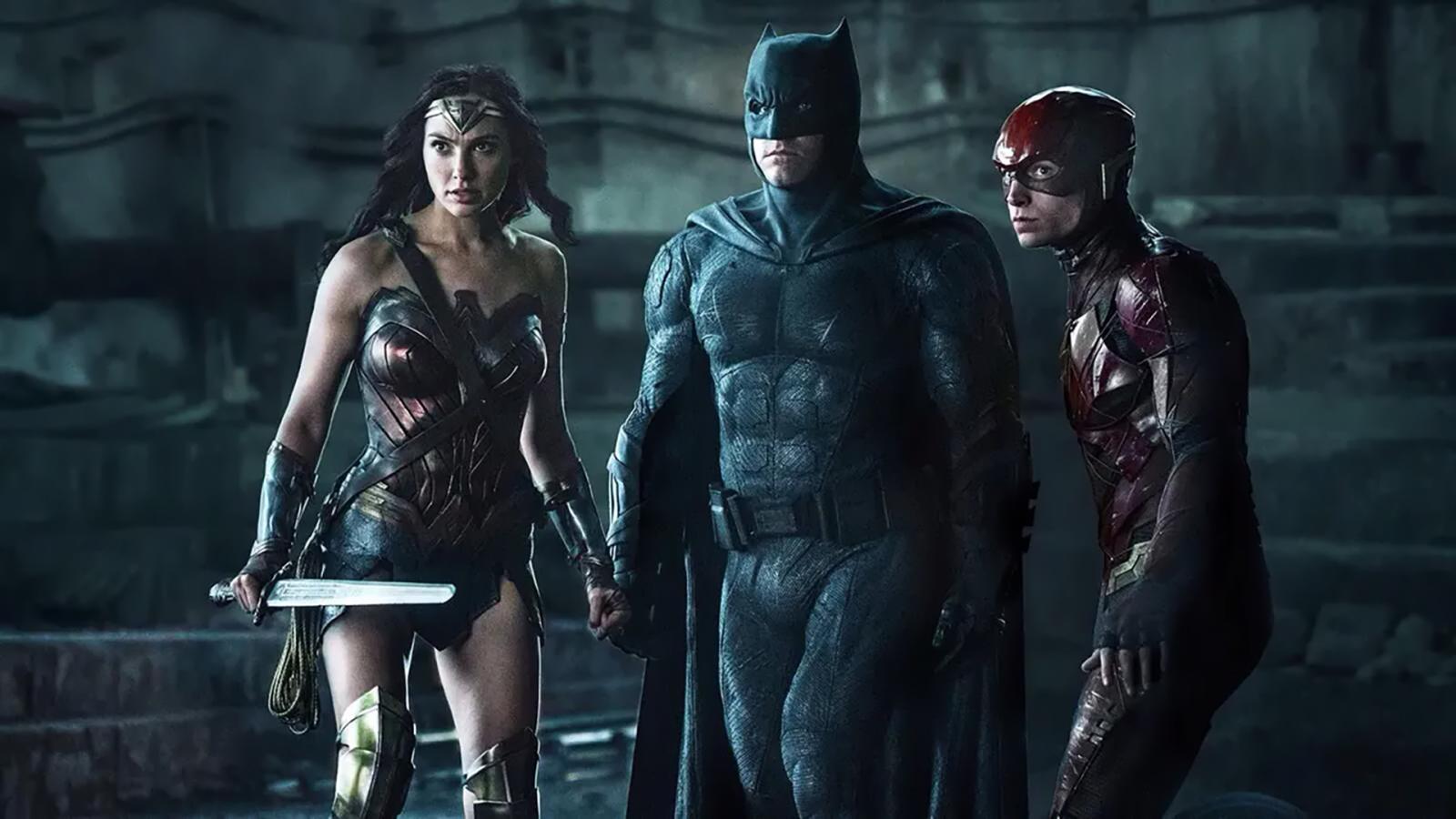 Here's Why Replacing Batfleck Was DCU's Biggest Mistake - image 5