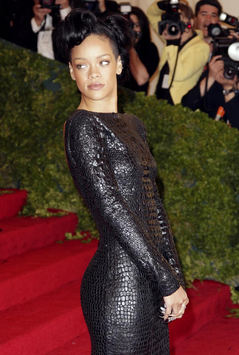 Ranking All 9 Rihanna's Met Gala Looks From Worst to Simply Iconic - image 3