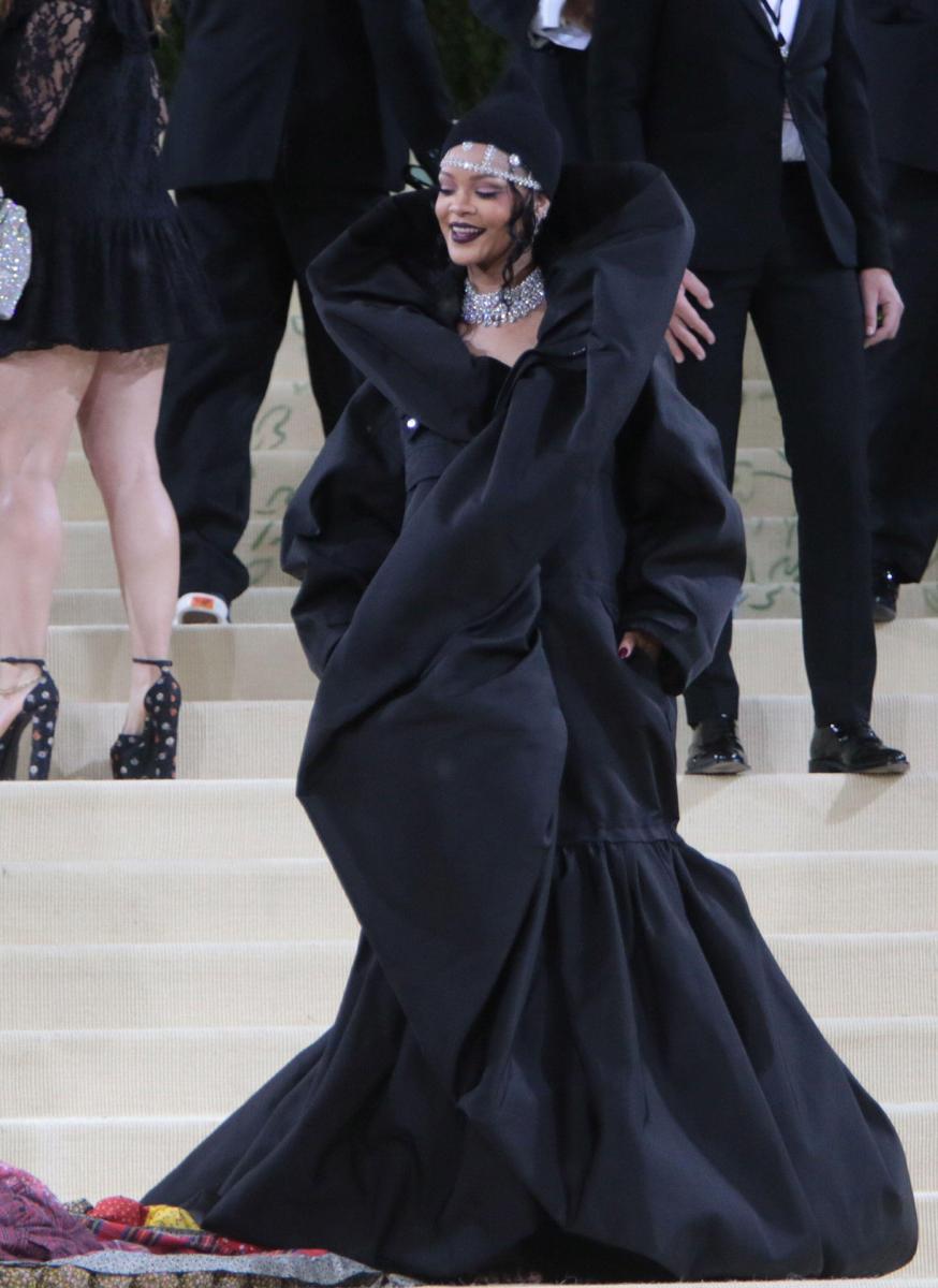 Ranking All 9 Rihanna's Met Gala Looks From Worst to Simply Iconic - image 9