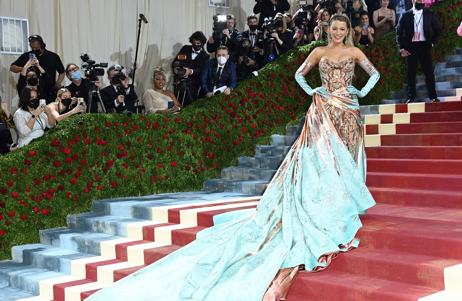 10 Blake Lively Met Gala Looks, Ranked From Drab to 100% Fab - image 9