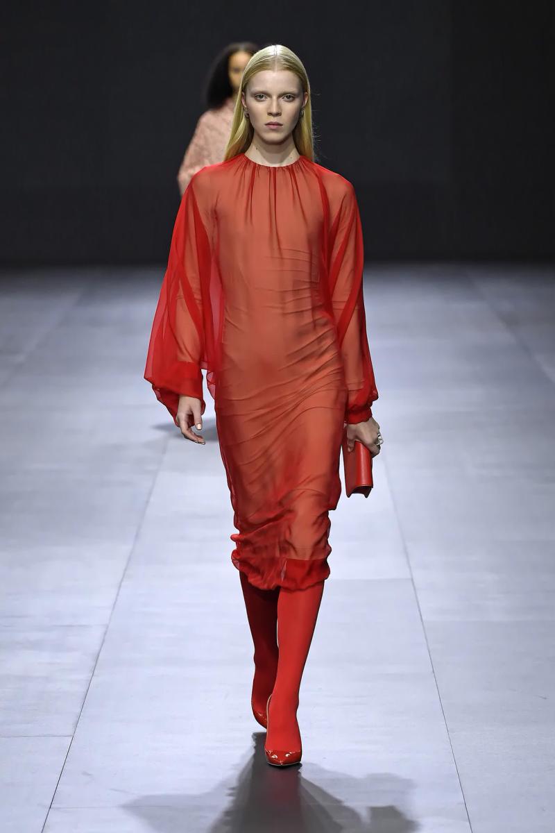 10 Spring-Summer 2023 Fashion Trends Straight From the Runway - image 6