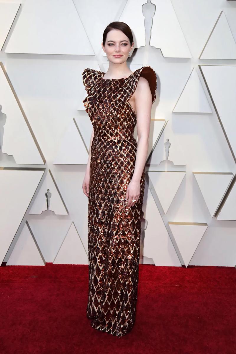 Fashion Fails: The 7 Most Ridiculous Outfits from the Oscars Red Carpet - image 1