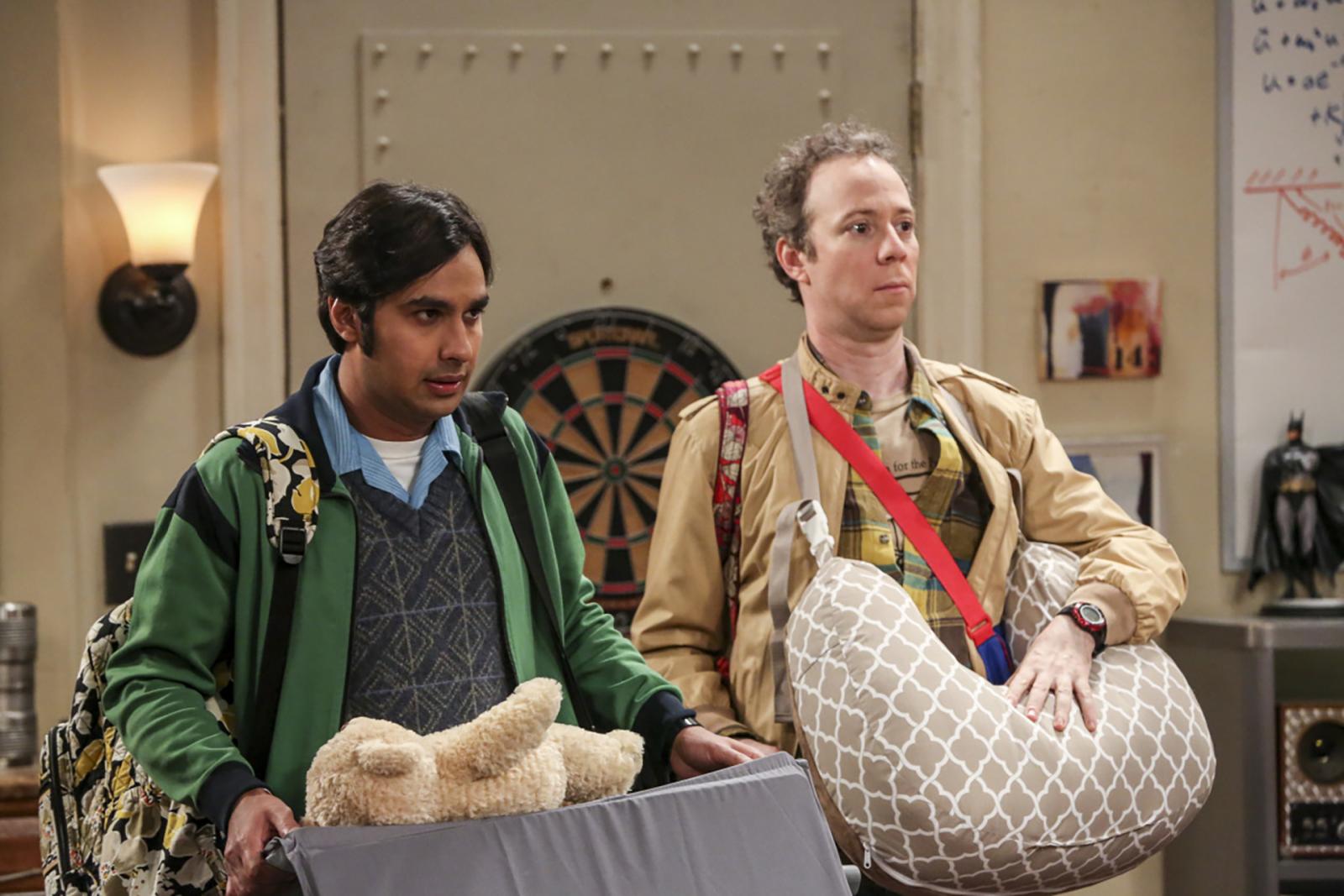 Stuart Under Fire: Why Big Bang Theory Fans Can't Stand This Character - image 1