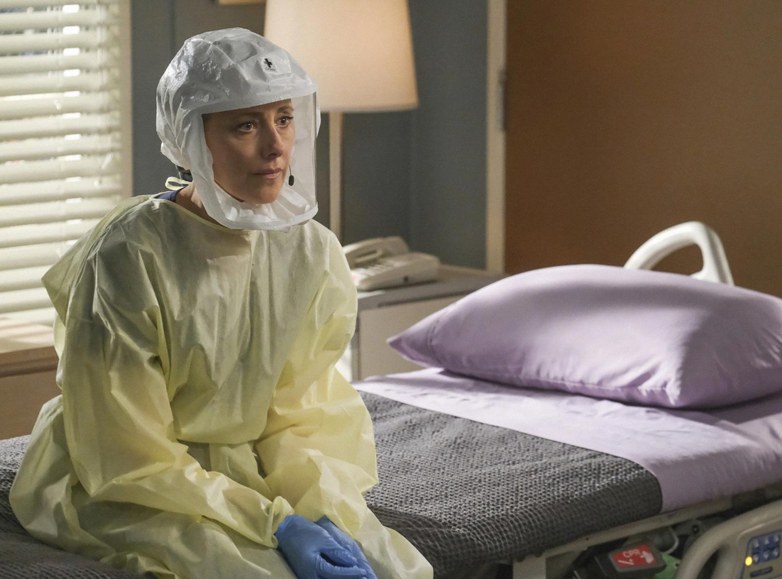 Grey's Anatomy Season 19 Does the Impossible: Fixes Teddy & Owen's Relationship - image 1