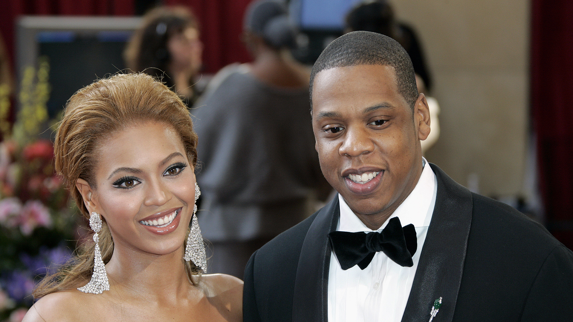7 Celeb Couples Who Stayed Together After an Infidelity Scandal(01)